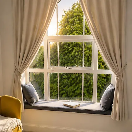 Viking Triangle Spacious 2-bed Centre